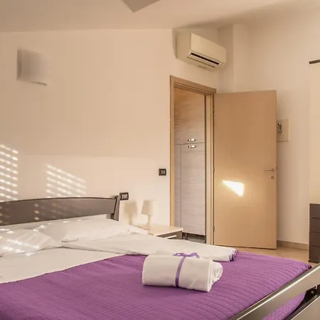 Holidays Aparthotel