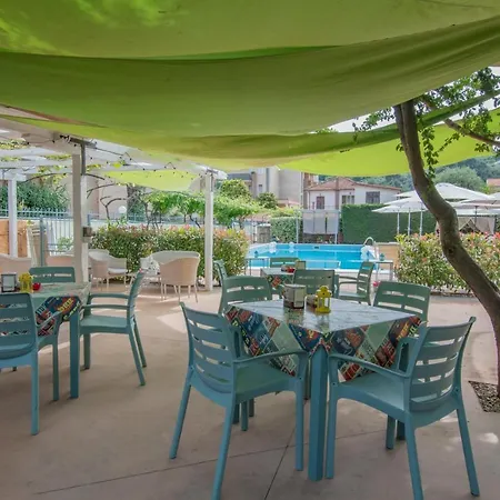 Aparthotel Holidays Pietra Ligure