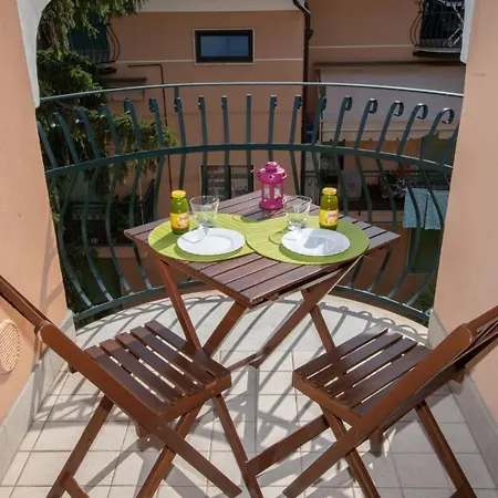 Holidays 2* Pietra Ligure