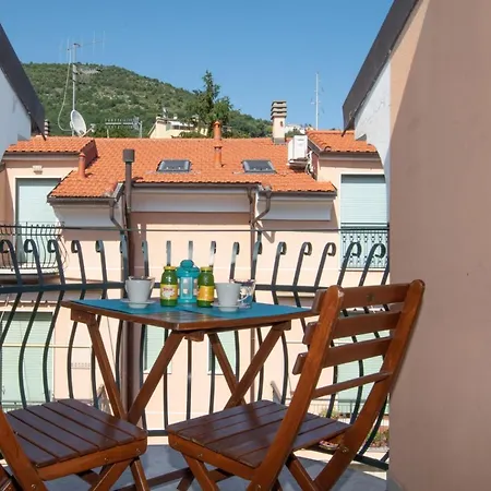 Aparthotel Holidays 2*
