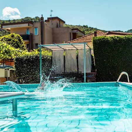 Aparthotel Holidays