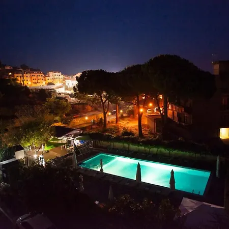 Holidays 2* Pietra Ligure