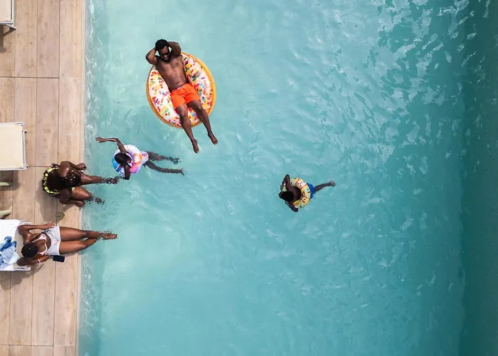 Holidays 아파트호텔