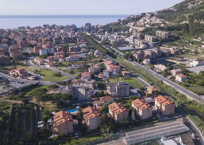 Holidays 아파트호텔 3*