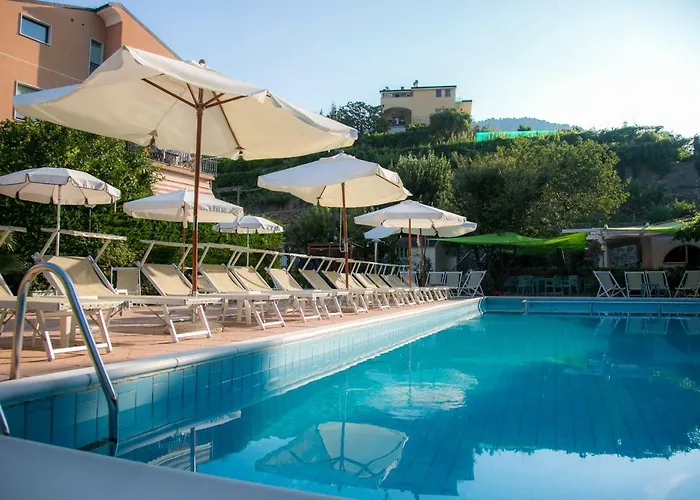 Holidays 아파트호텔 피에트라리구레